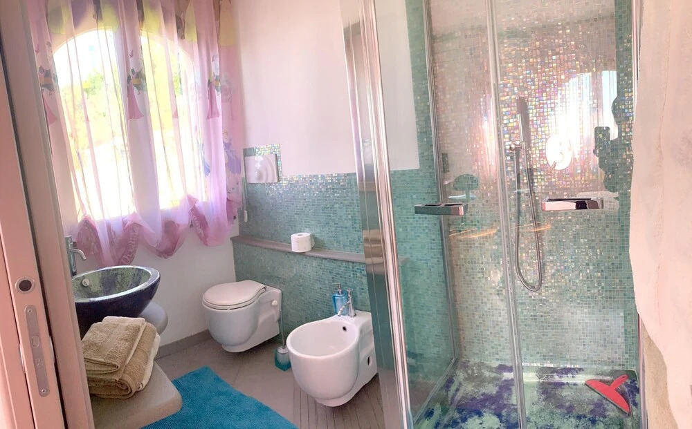 Contemporary Villa in Castellaccio with Private Pool