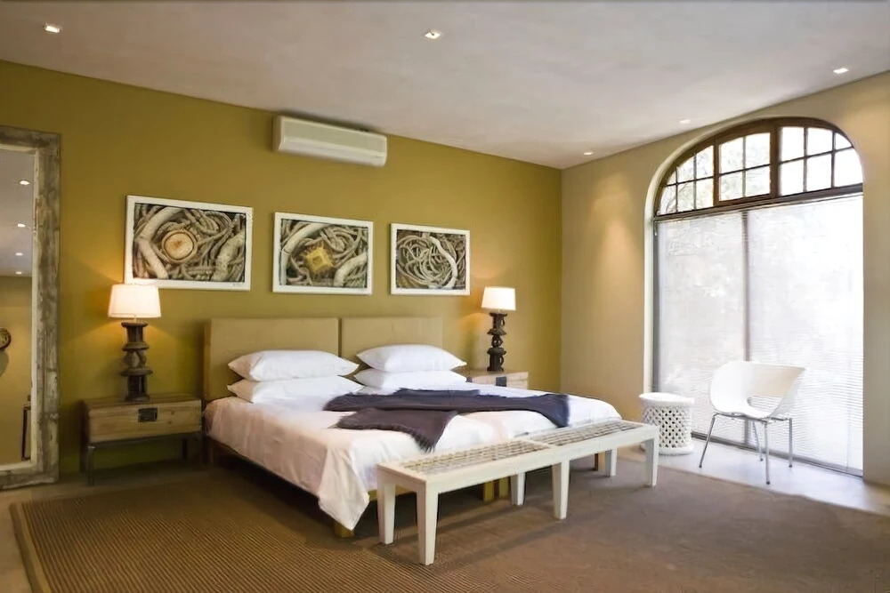 The Village Courtyard Suites