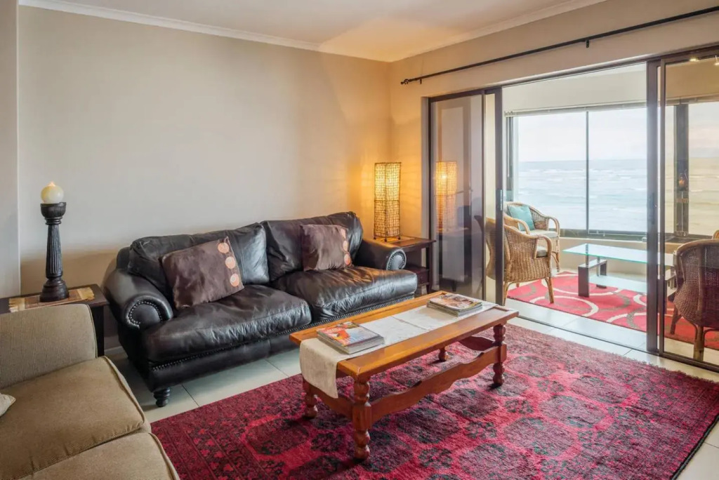 Luxurious Beach Front