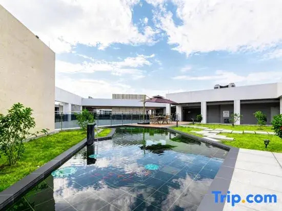 Liwei Hotel (Foshan Xiqiao Mountain Scenic Area Guangdong Qianguqing)