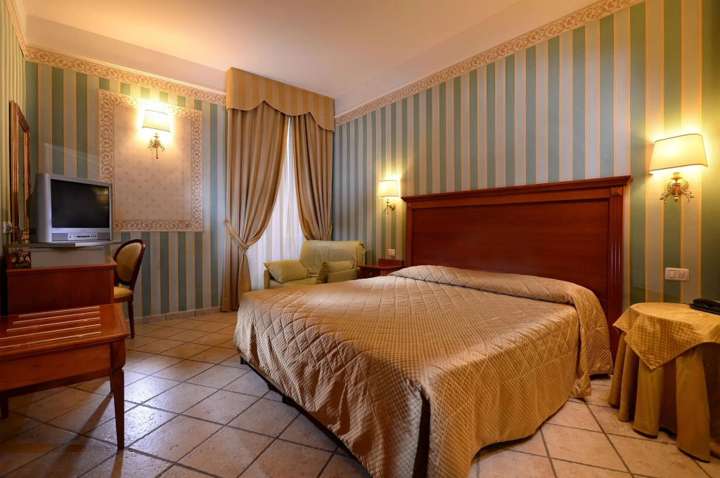 Hotel Golden