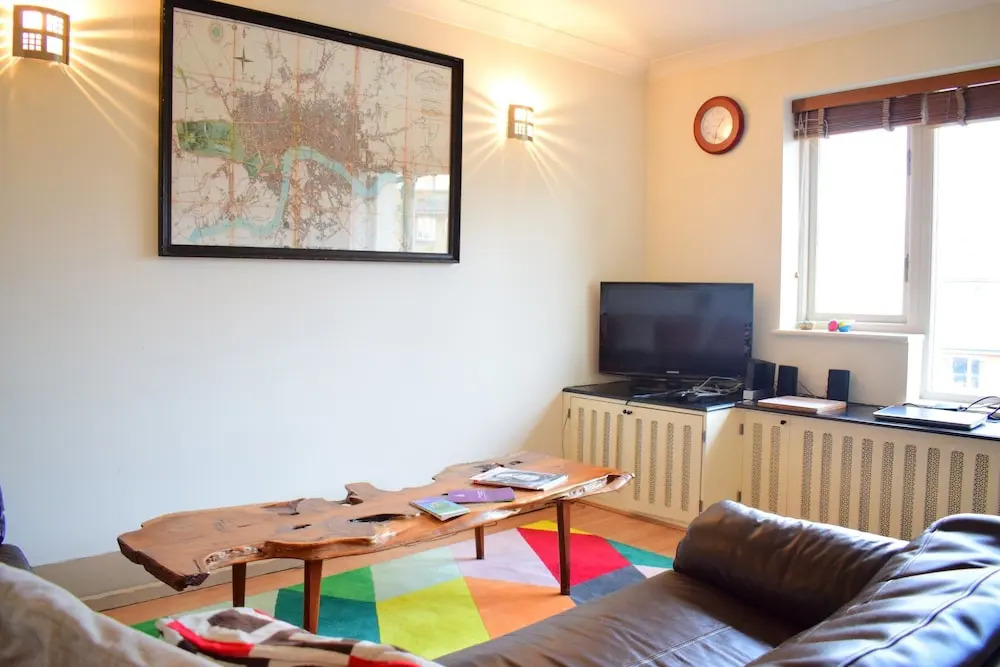 2 Bedroom Flat in North London