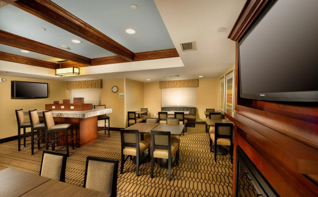 Holiday Inn Express & Suites Manassas by IHG