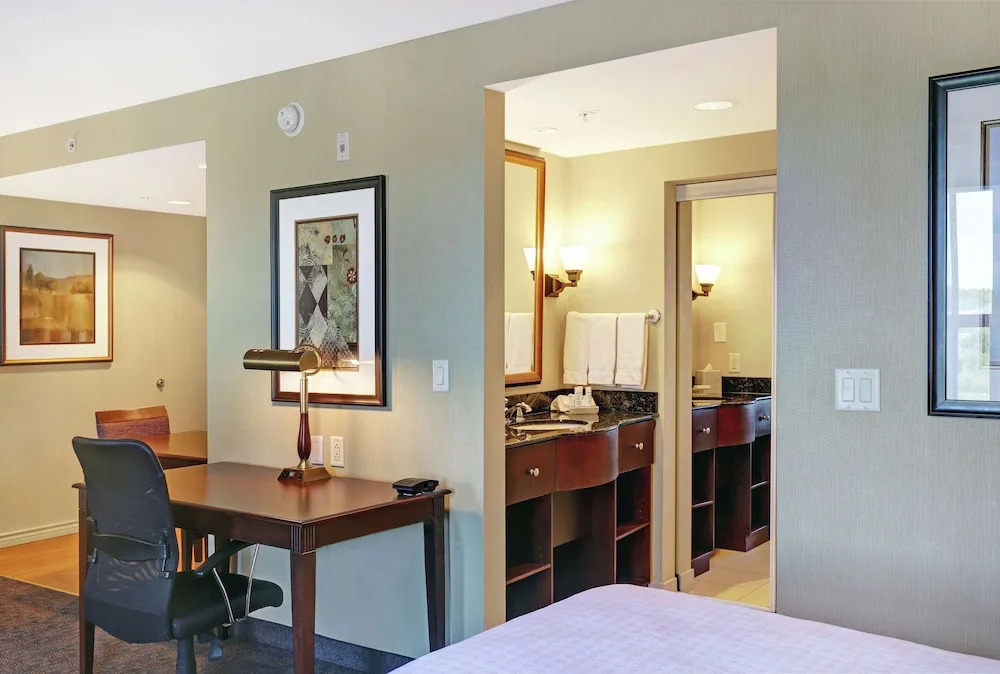 Homewood Suites by Hilton Cambridge-Waterloo, Ontario