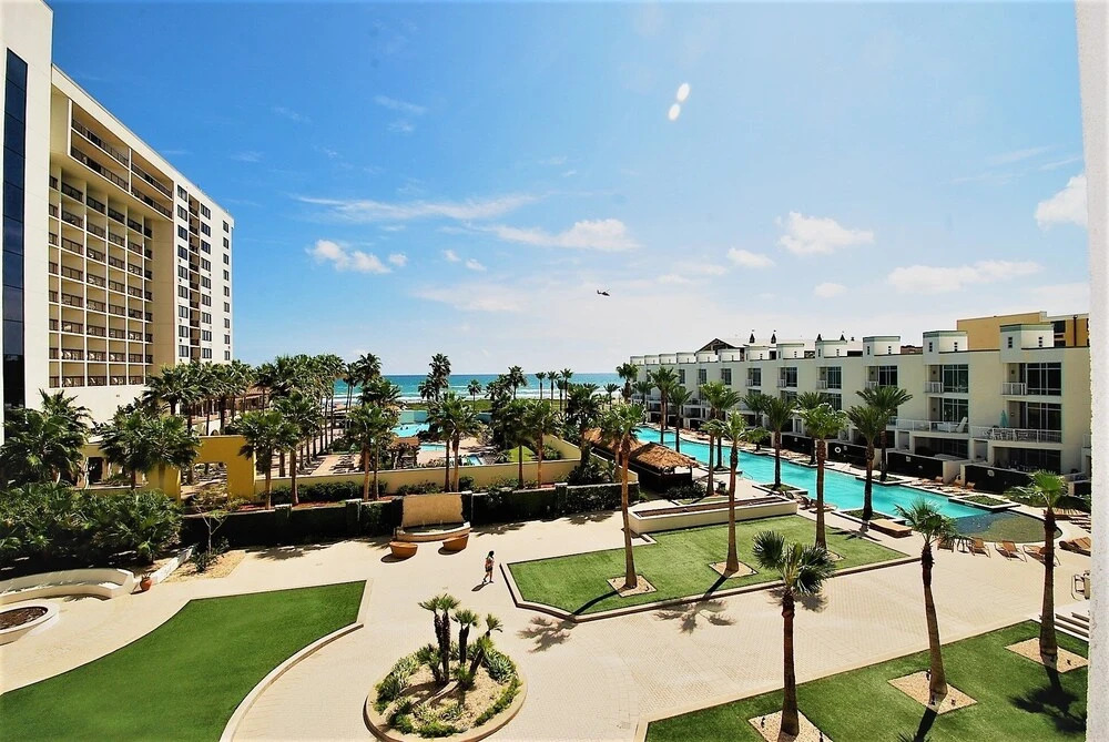 Sapphire Condo & Spa Unit #304 3 Bedrooms 2.5 Bathrooms Condo