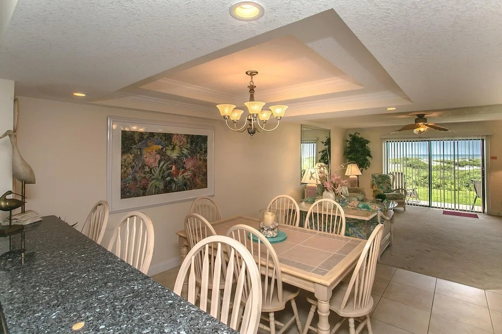 SEA Haven 515 [2/2] Free Activities! & Oceanfront Wifi Pool