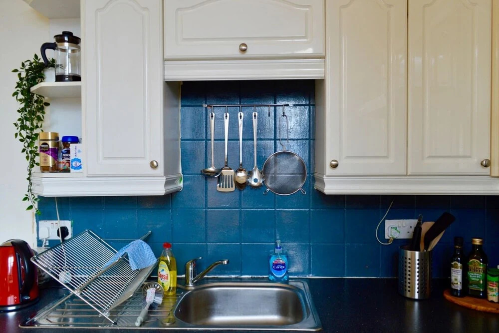 Sophisticated and Bright One Bed in Leith