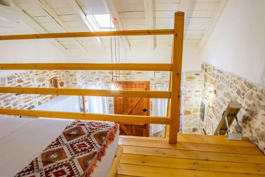 Lavrio stone house 5 min from the centre/port