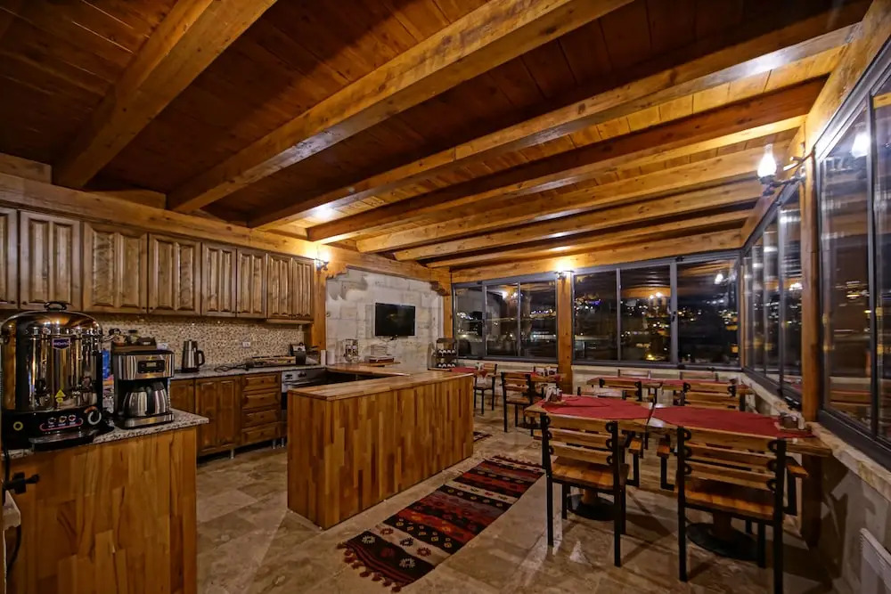 Apex Cave Hotel
