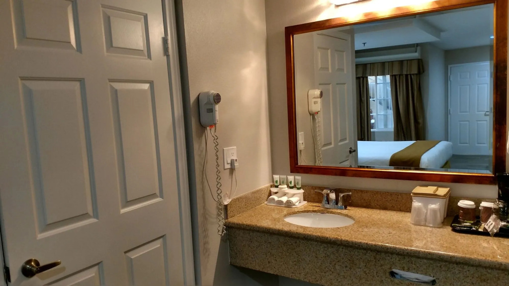 Wave Hotel Manhattan Beach