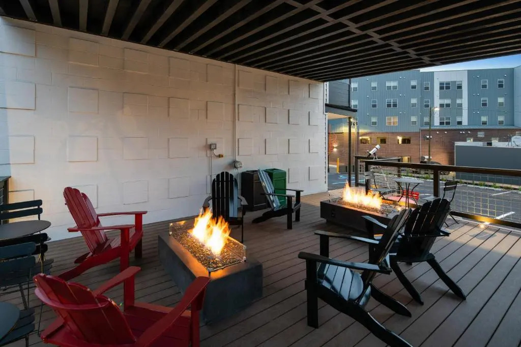 Hotel McCoy Pullman - Art, Coffee, Beer, Wine