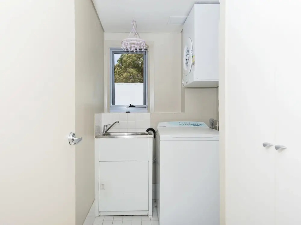 Bayview Apartments, Unit 12/42 Stockton Street
