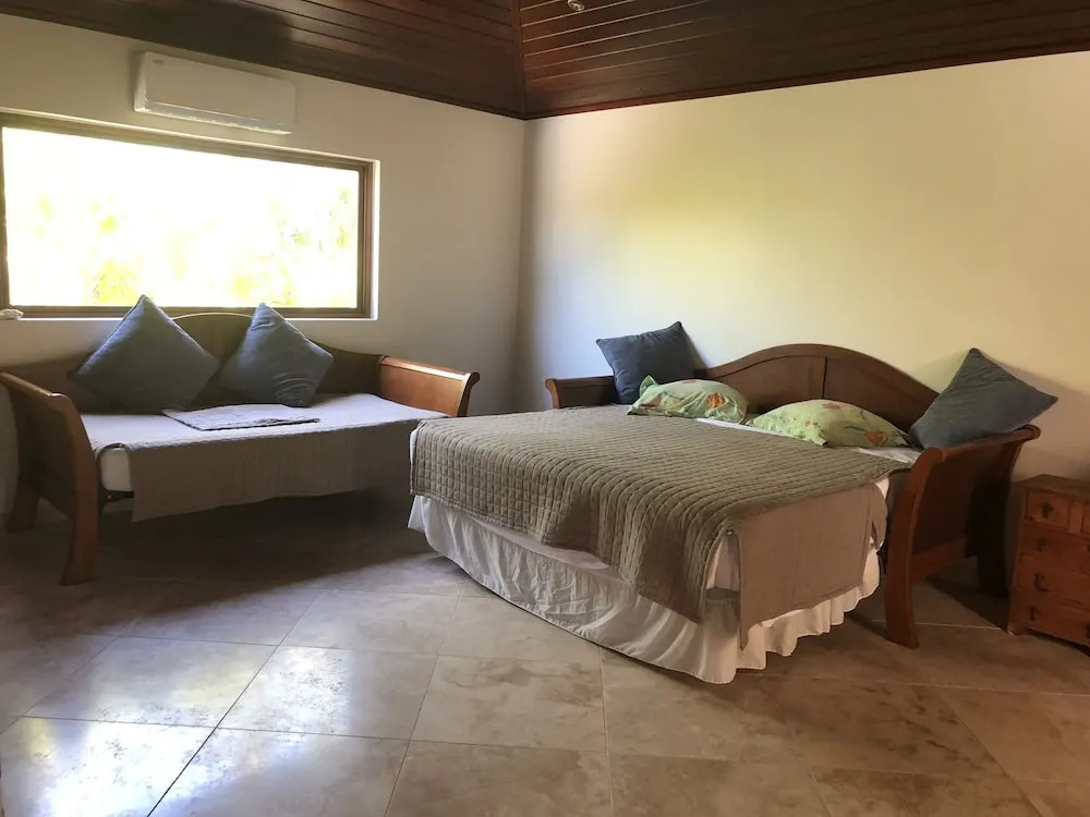 Paradise Retreat