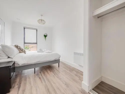 Pass the Keys Modern 2 Bedroom Apartment Manchester Media City