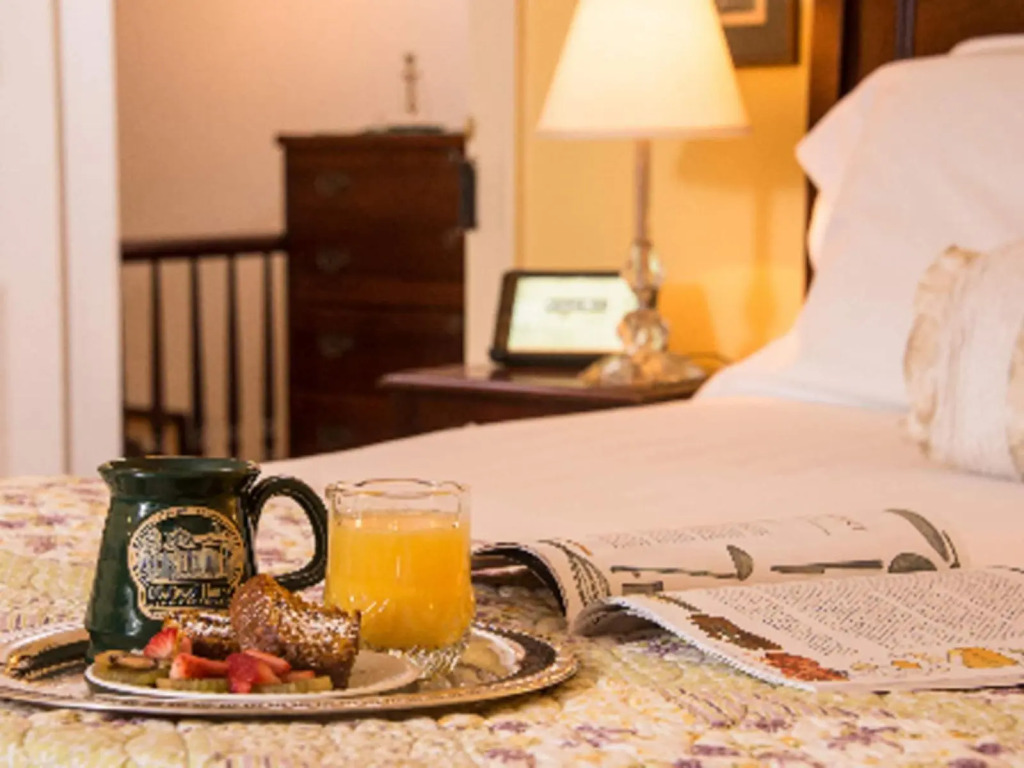 Caldwell House Bed and Breakfast