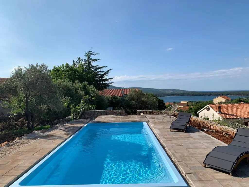 Lili Apartments, Sv Dunata 18