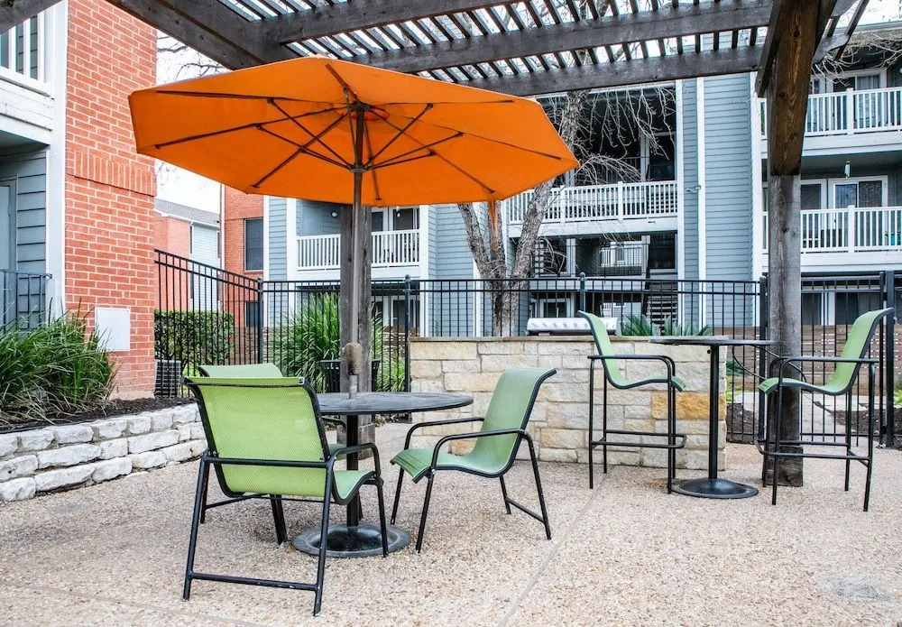 WanderJaunt - Chic North Austin Apts