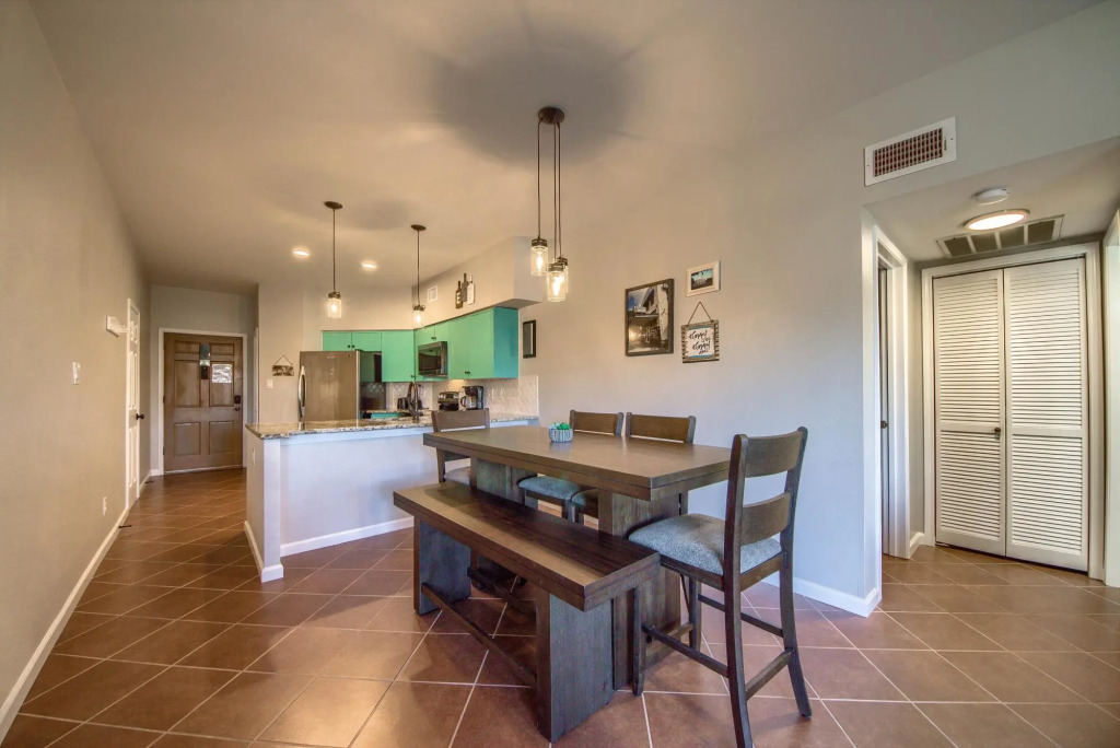 Ripley River Haus IC 302