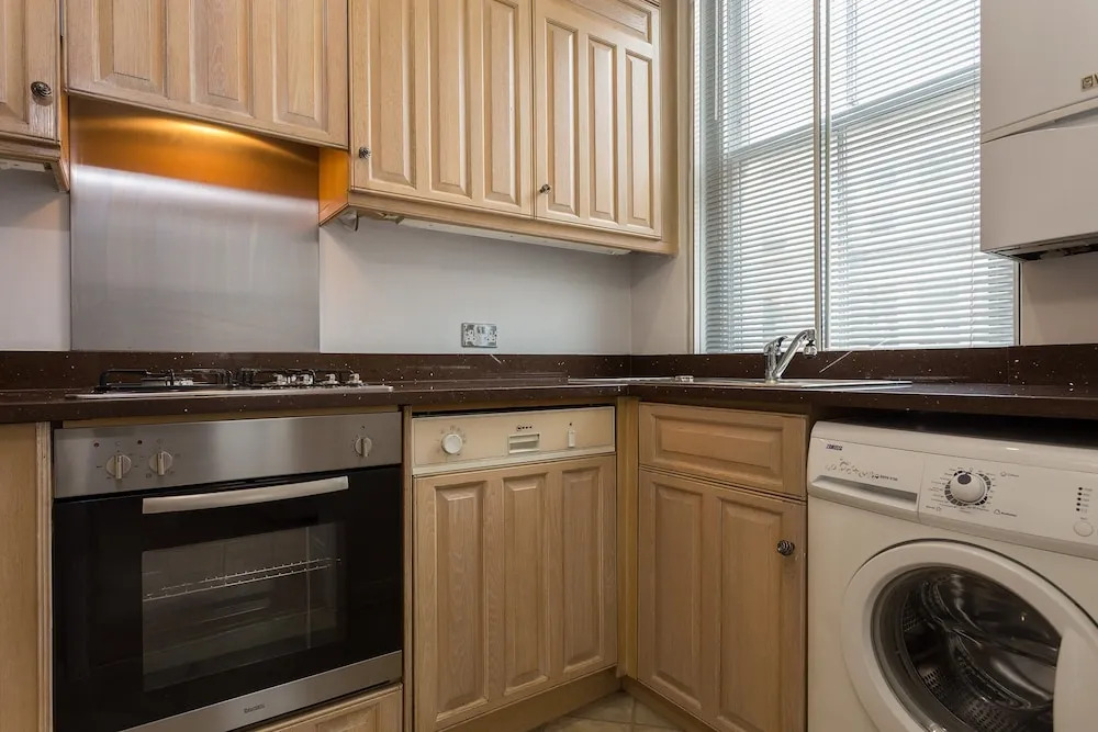 1 Bedroom Flat in Chelsea Sleeps 4