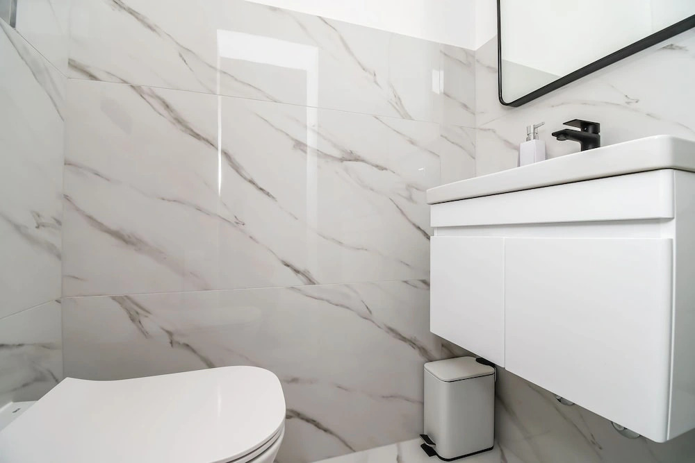 Apartment Silver Shine