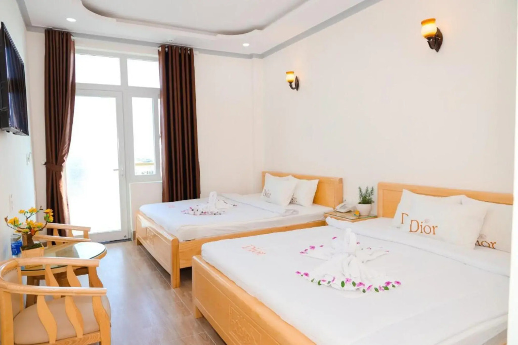 Khách Sạn Phương Khuê