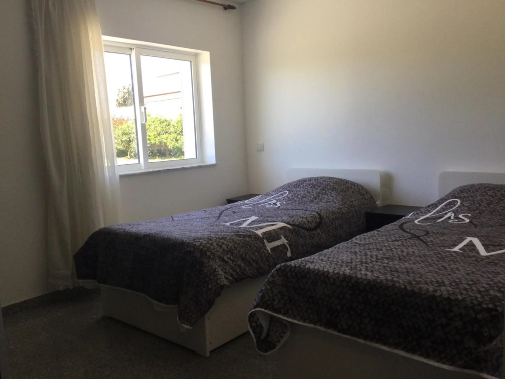 Room solo - Villa Ribeiro On Way to Santiago with Secure Bike Garage - Esposende