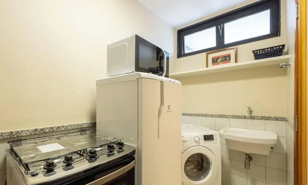 Modern apt in Sudoeste w/ A/C & Wi-fi Cls0101