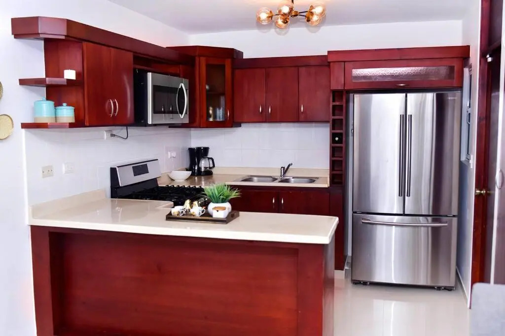 Lourdes’ Sweet Home 3 bedroom with 2 balconies