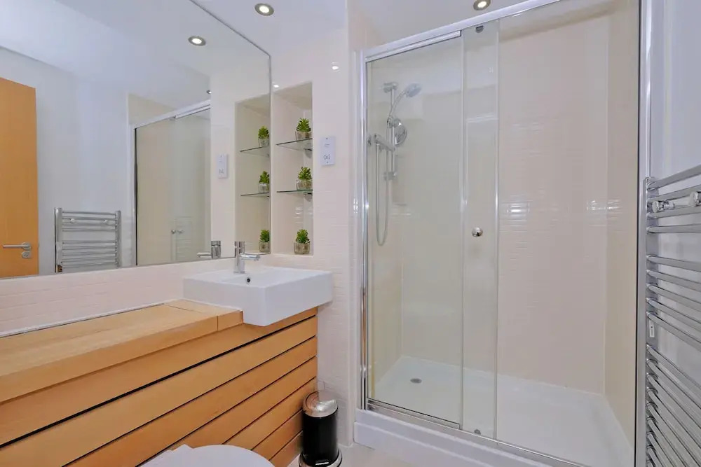 Modern two Bedroom Aberdeen Apartment With River Views