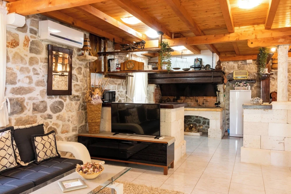 House Ston