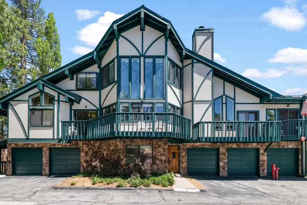Tennis Courts and Swimming Pool - Delightful Mountain Sanctuary