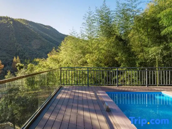 Mogan Mountain Yinhua Wu Hot Spring Resort Guesthouse