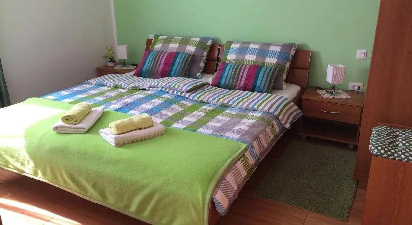 Apartments and Rooms Tavcar