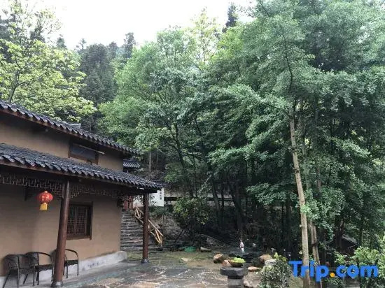 Wudangshan Shanli Hanshe Homestay
