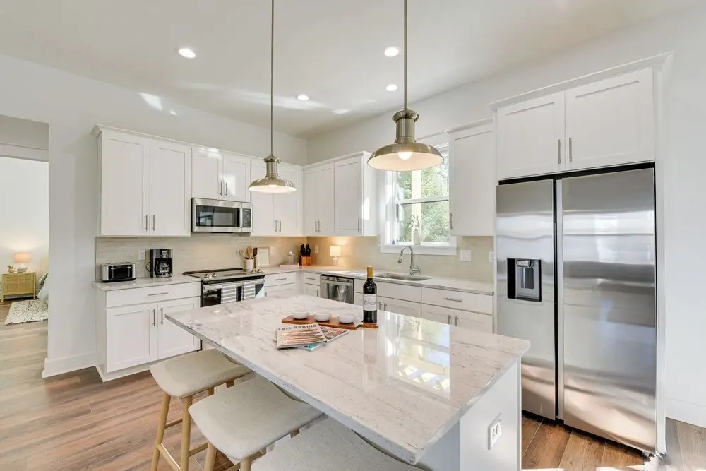 Florida Home - Grill & Pool Table, Walk to Beach