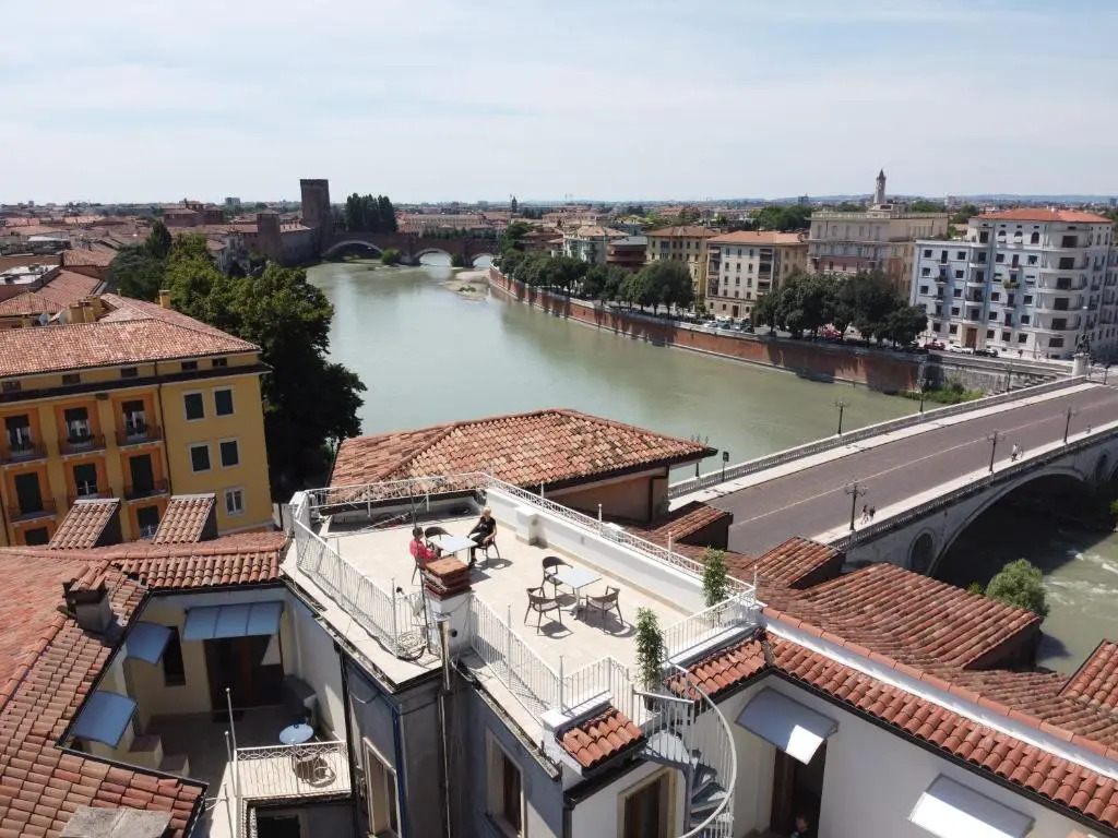 Lady Verona Residence