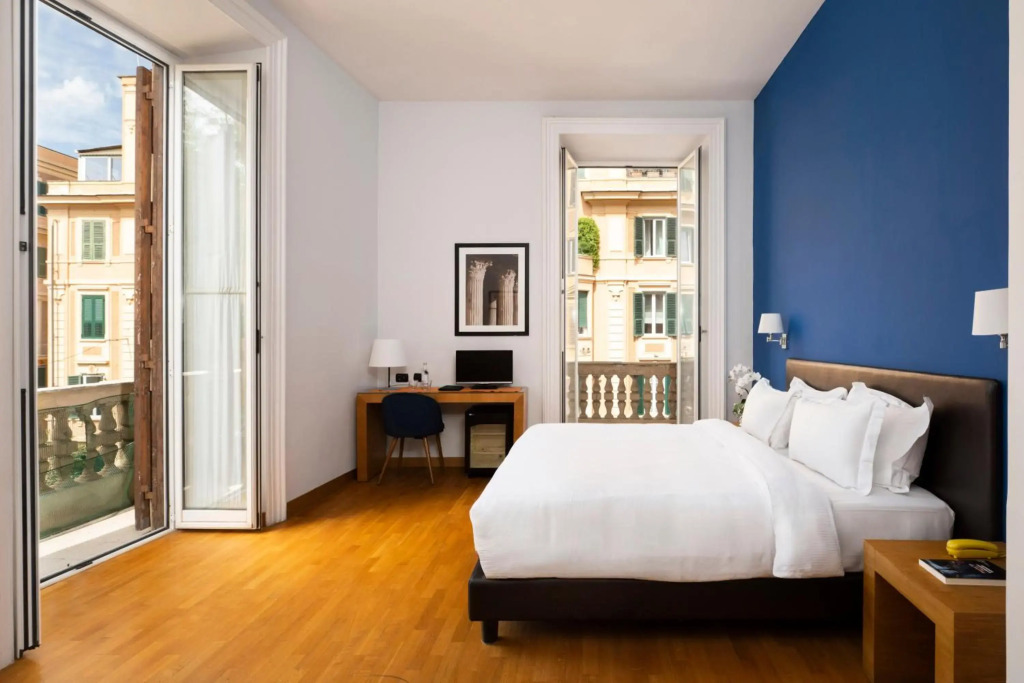 Отель Sky Blue Palace Rome