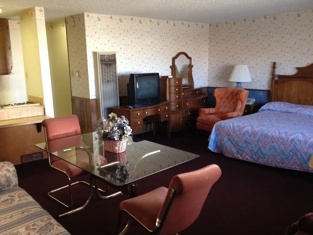 Warrick Plaza Inn