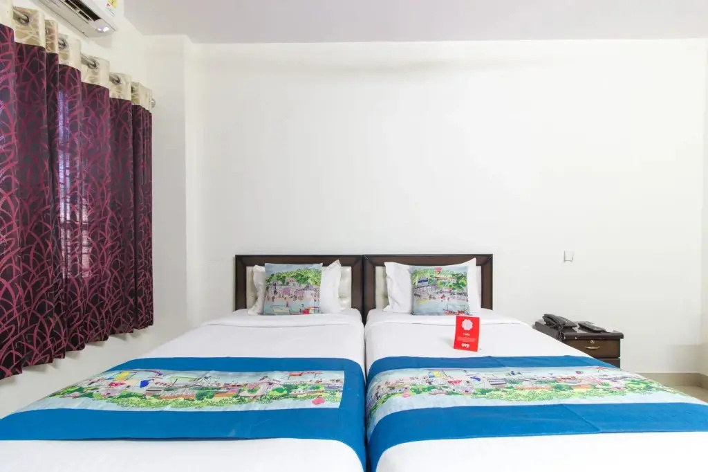 OYO 4183 Apartment Queens Court