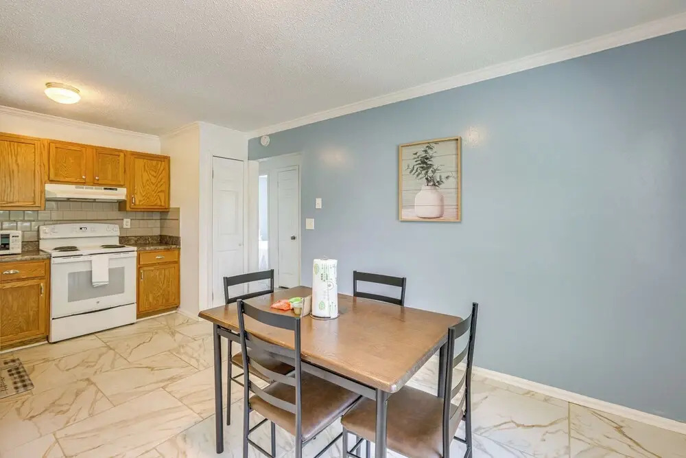Charming Home < 6 Mi to Dtwn Birmingham!