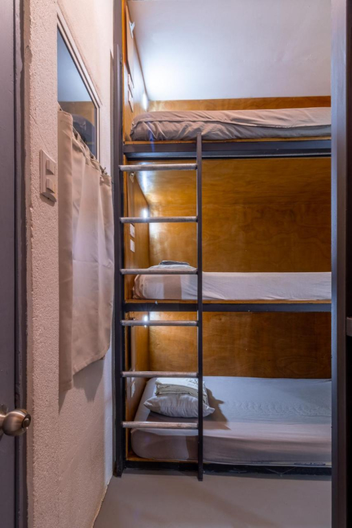 Hostel 7, Casa De Gingi