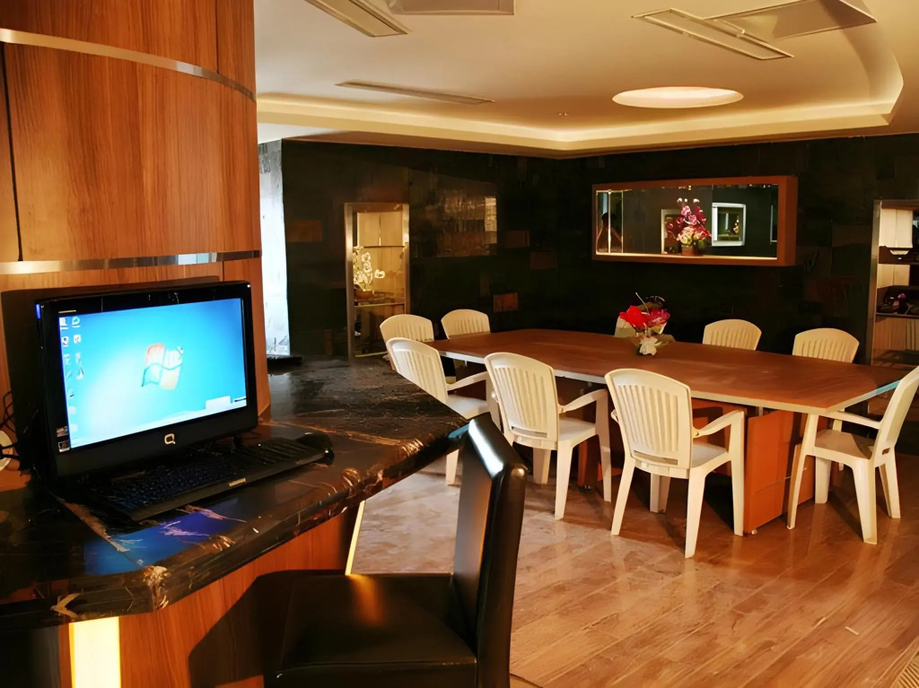 Jinan Yuquan Simpson Hotel