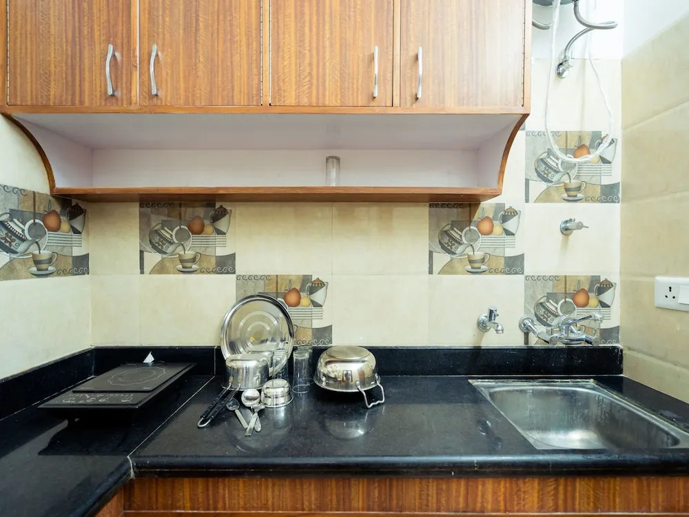 OYO 14055 Home Exotic 1BHK Barlowganj