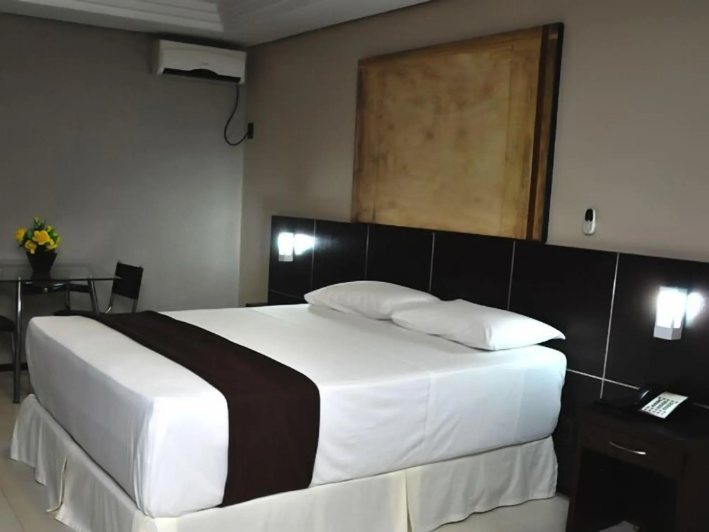 Crystal Plaza Hotel