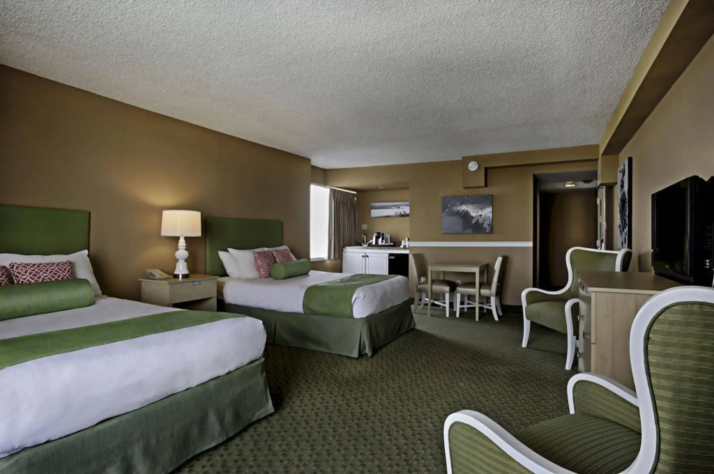 Port-O-Call Hotel