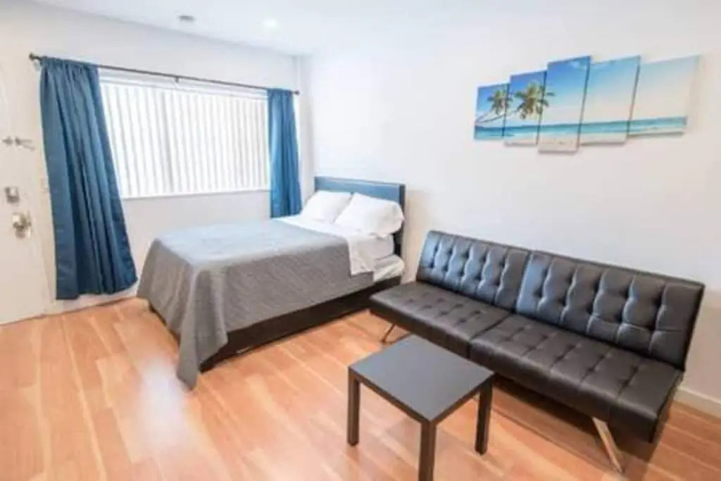 Hallandale Studio in Hallandale Beach