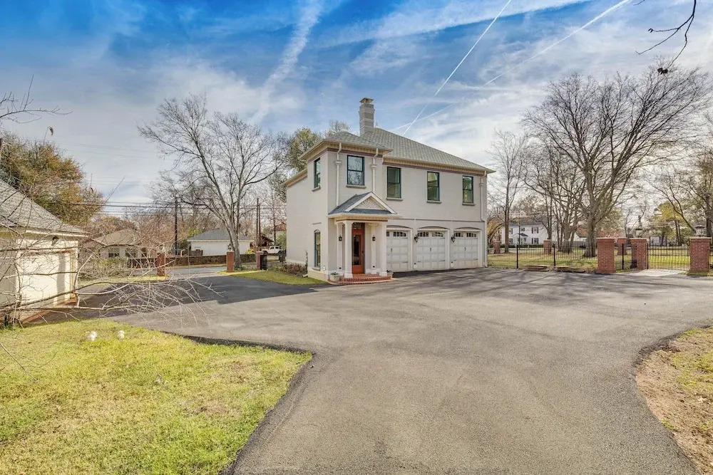 Historic Charnwood Guest House- 1 Mile to Downtown