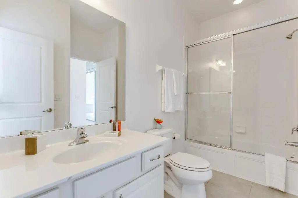 Bella Vida Resort 5 Bedroom Vacation Home with Pool 1870