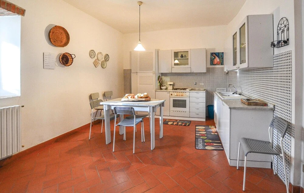 Beautiful Apartment in Rignano Sull'arno With 1 Bedrooms, Wifi and Outdoor Swimming Pool