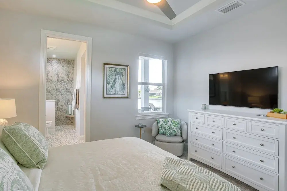 Luxe Canal-front Getaway w/ Pool in Punta Gorda!